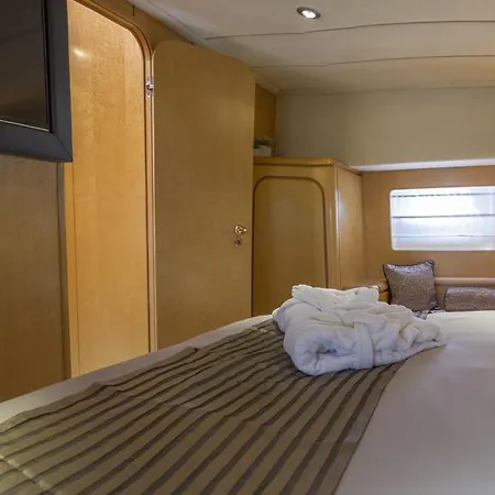 Botel Riti Yacht