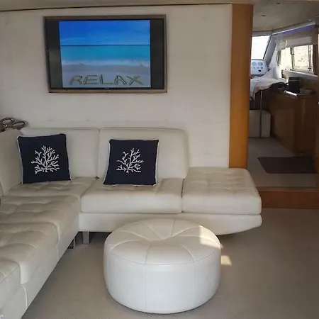 Riti Yacht