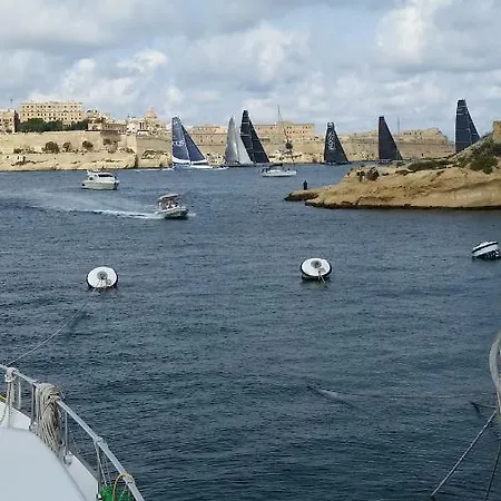 Botel Riti Yacht 2*