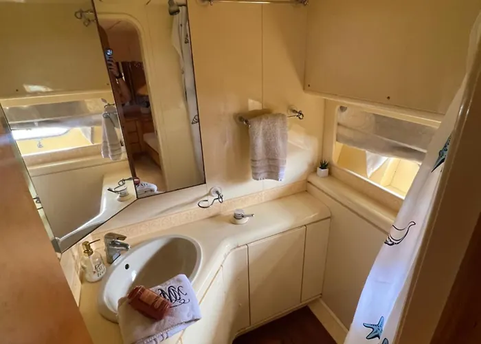 Botel Riti Yacht Kalkara