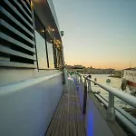 Riti Yacht Ботель Калкара