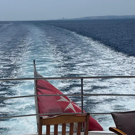 Riti Yacht Πλωτό κατάλυμα Kalkara