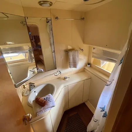 Hotel en barco Riti Yacht Kalkara