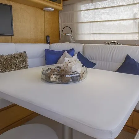 Riti Yacht Bateau-hôtel
