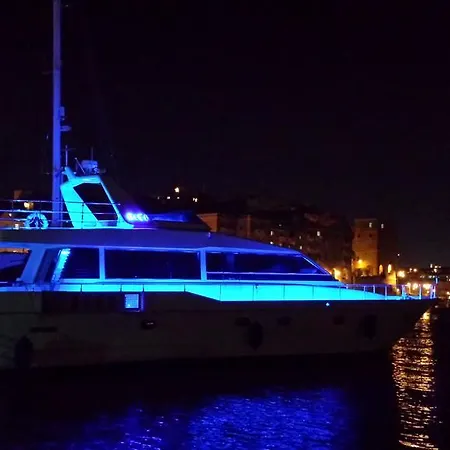 Riti Yacht