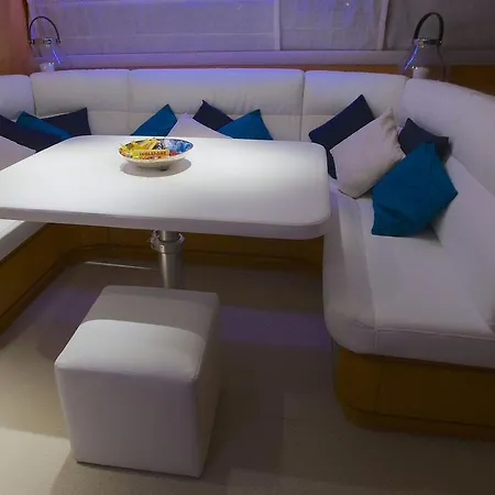 Riti Yacht