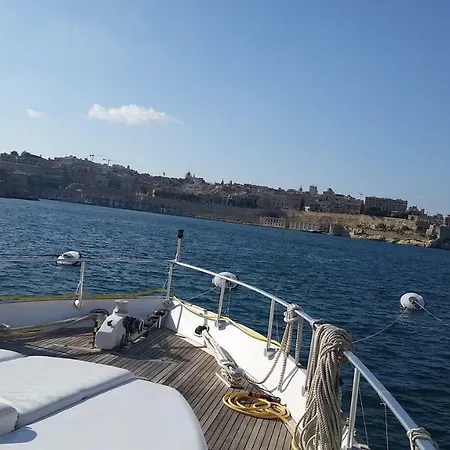 Riti Yacht Hotel en barco Kalkara