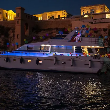 Riti Yacht Hotel en barco