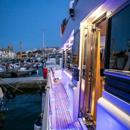 Riti Yacht Hotel en barco Kalkara