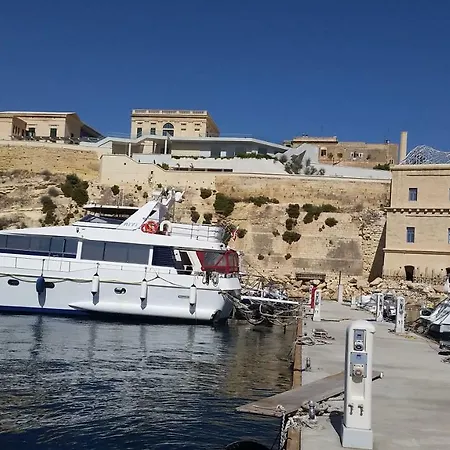 Riti Yacht Hotel en barco Kalkara