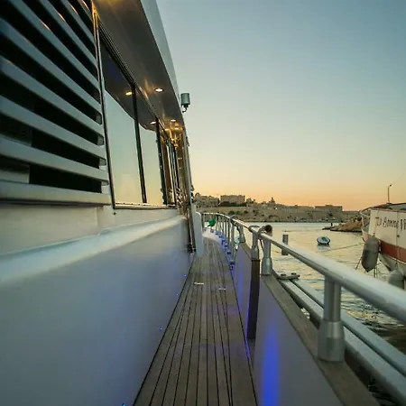 Riti Yacht Bateau-hôtel Kalkara