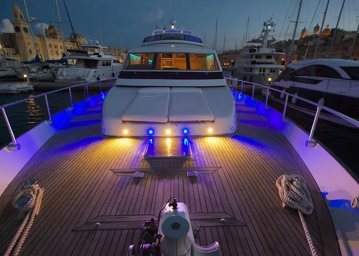 Πλωτό κατάλυμα Riti Yacht