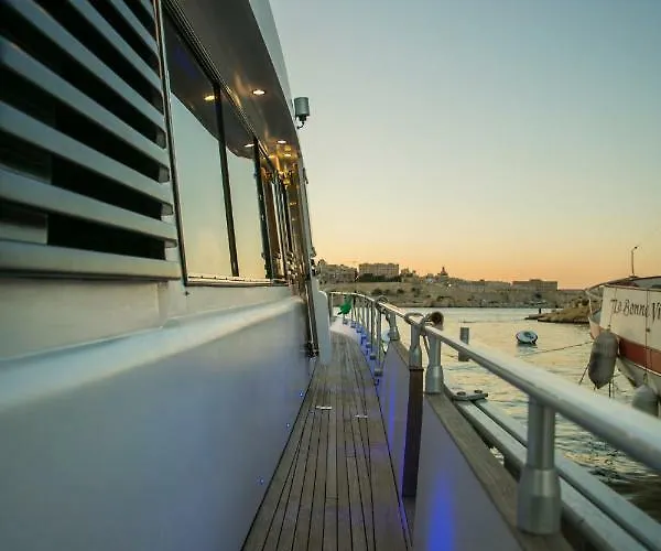 Riti Yacht Πλωτό κατάλυμα Kalkara